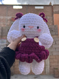 MALLOW - Peluche 20cm Lapin Mignon Crochet Robe Bordeaux