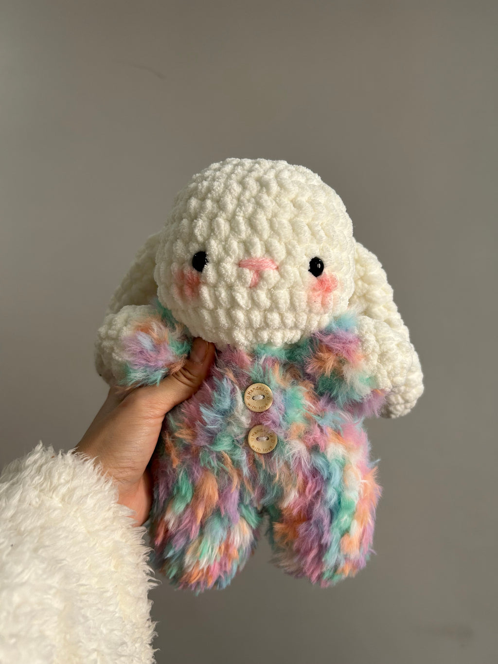BABY BUNNY - Peluche 20cm Lapin Mignon Crochet Pyjama Fil Fur