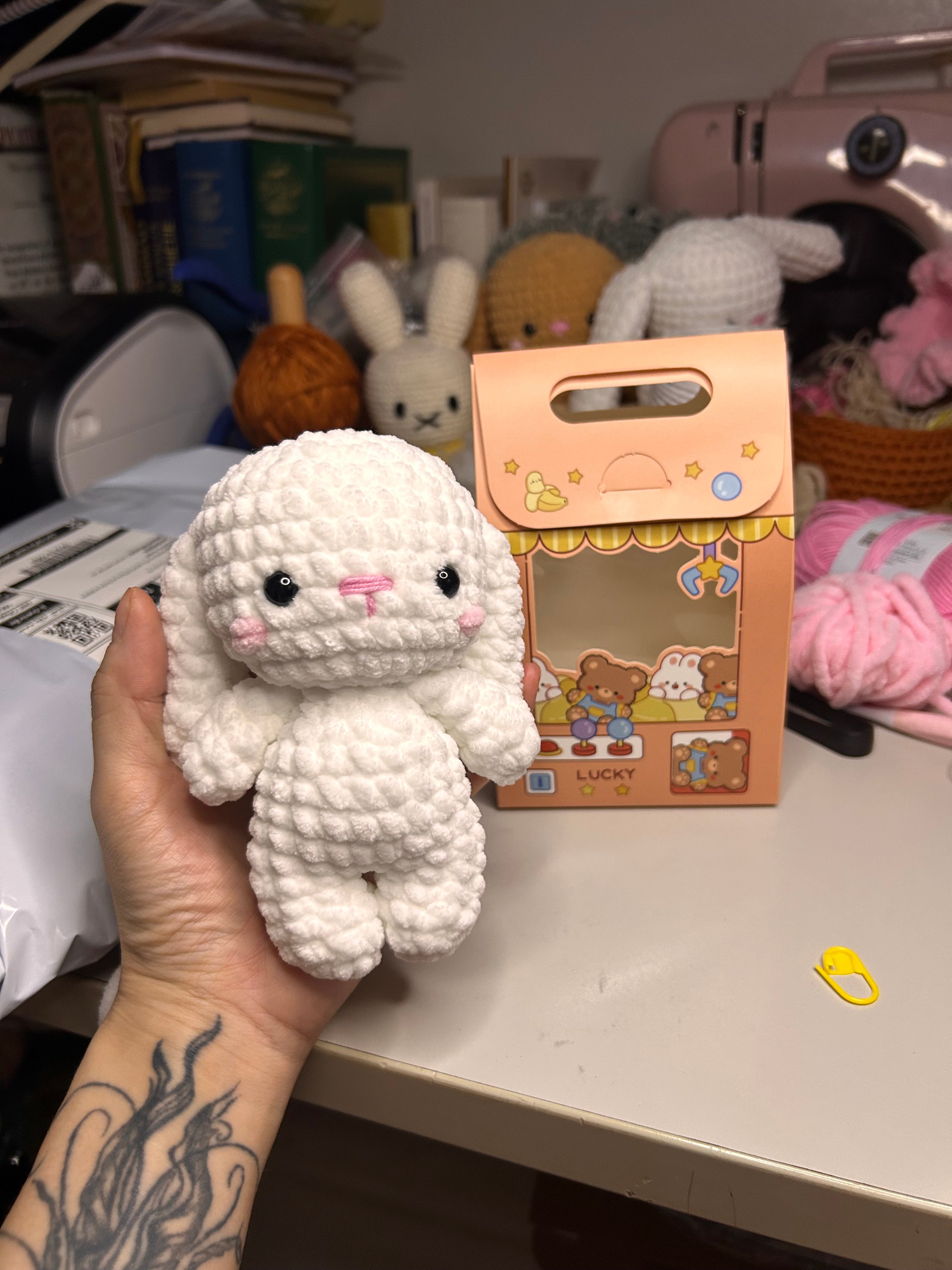 Pocket BUNNY 12 cm gift box - plusieurs couleurs disponibles