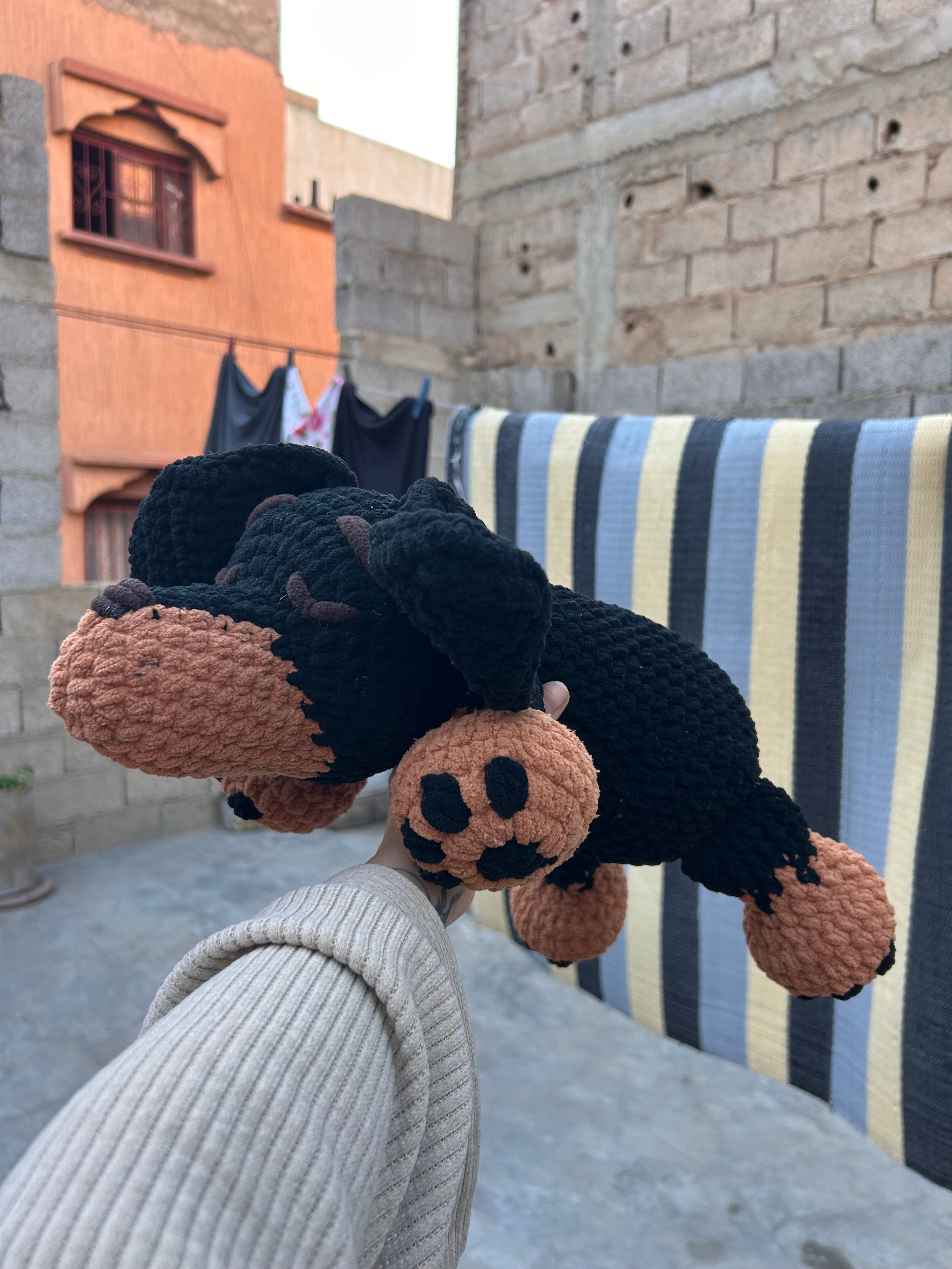 SLEEPY PUPPY - Peluche 30 cm Chien dormeur