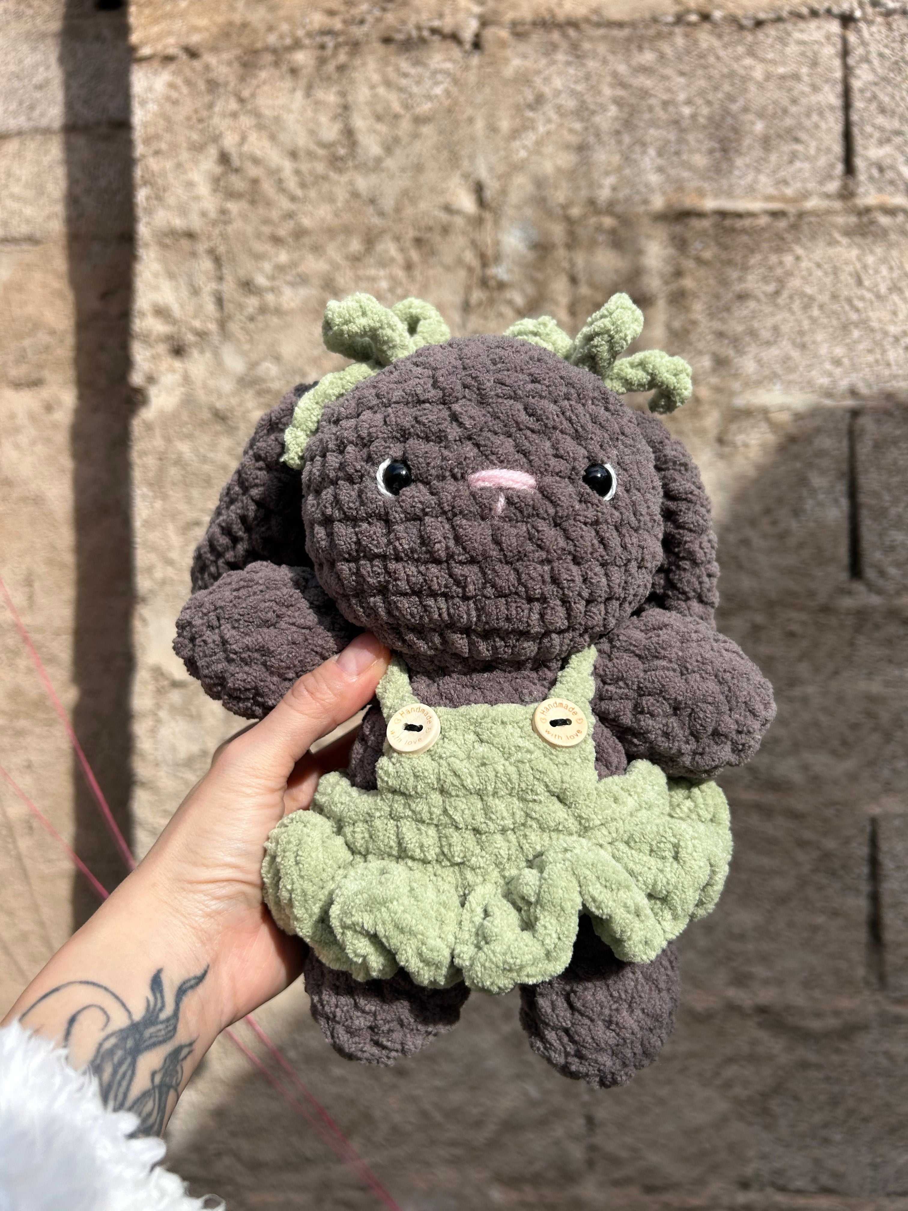 TIA - Peluche 20cm Lapin Mignon Crochet Robe Vert